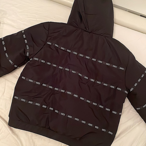 GUESS Puffer Jacket - Picture 5 of 5